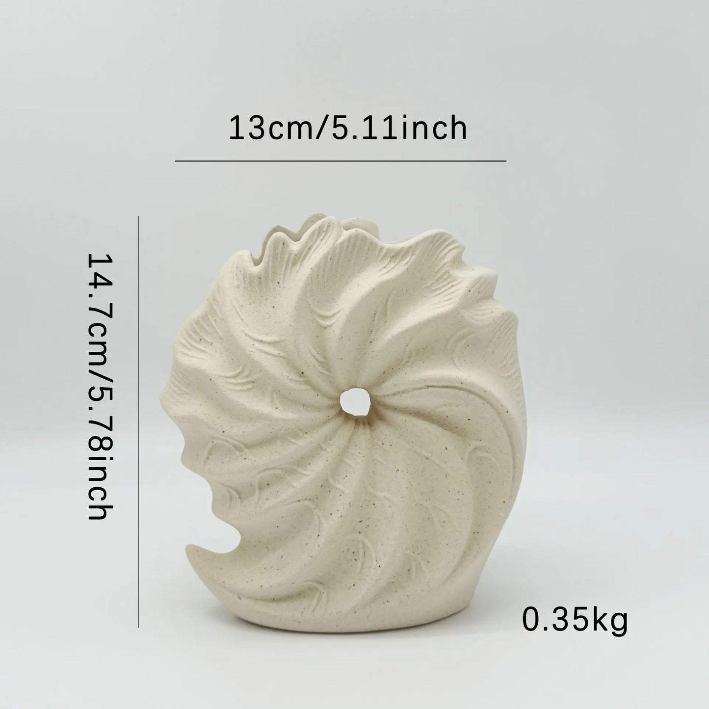 ShellaVase – Neutral Conch Shape Vase for Elegant Interior Decoration