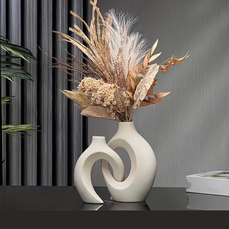 BohoLoop – Hollow Nordic-Style Ceramic Vase for Contemporary Interiors