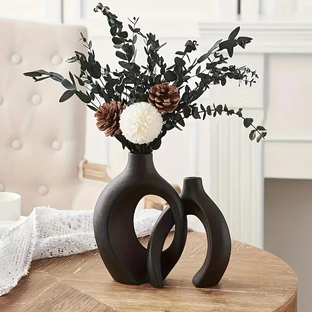 BohoLoop – Hollow Nordic-Style Ceramic Vase for Contemporary Interiors